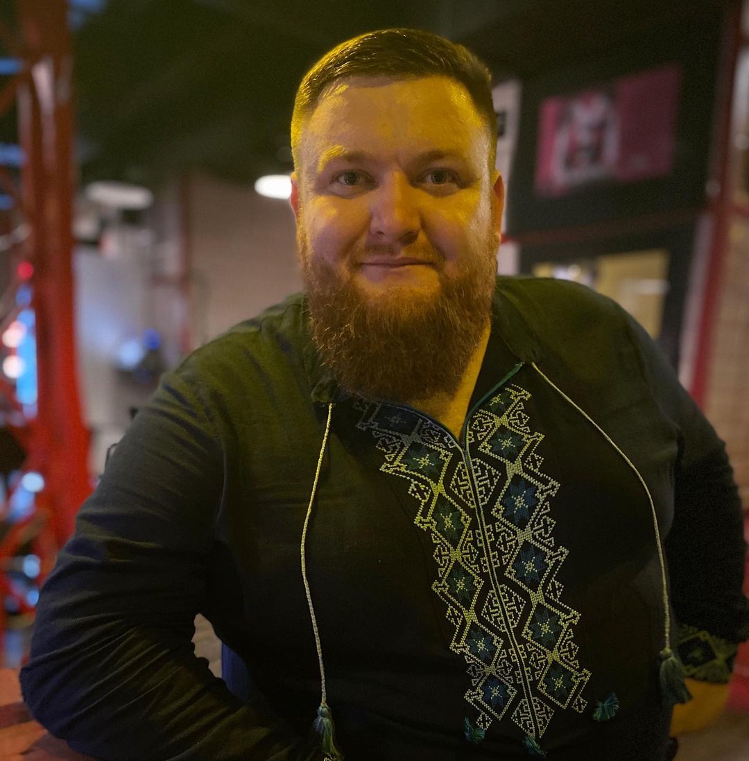 "Где мы броник такой найдем?" Жогло из "Варʼятів" рассказал, как проходил комиссию в военкомате